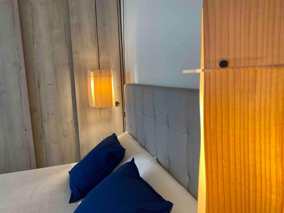 Studio Chic Avec Terrasse, Lumineux Et Calme 1 Valencia Exterior foto